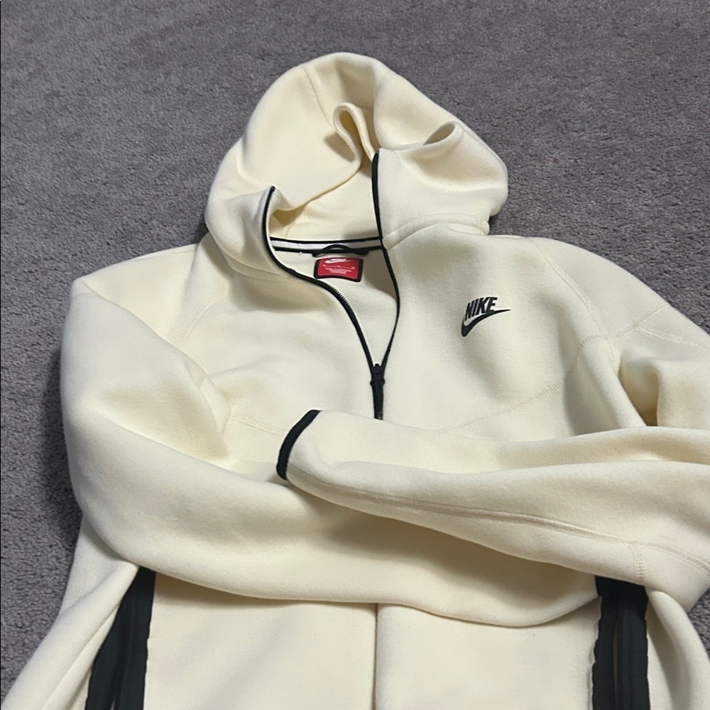Nike Men's Cream Zip-Up Sweater - Picture 4 of 7